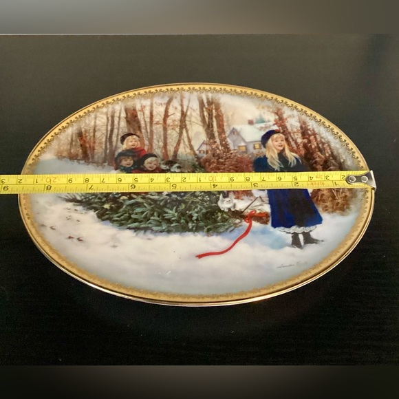 Sandra Kucks Winter Wonderland by RECO Decorative Plate - Picture 6 of 9